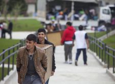 Ambasador Evropske unije uruÄio porodicama kljuÄeve za koriÅ¡Ä‡enje 32 socijalna stana u MisloÄ‘inu