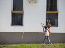 Ambasador Evropske unije uruÄio porodicama kljuÄeve za koriÅ¡Ä‡enje 32 socijalna stana u MisloÄ‘inu